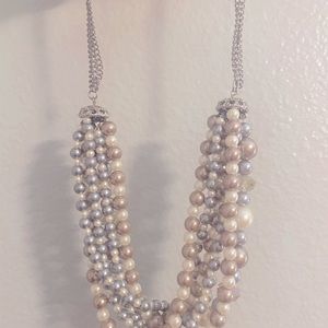 Lovely pearl necklace/ beige , gray and cream